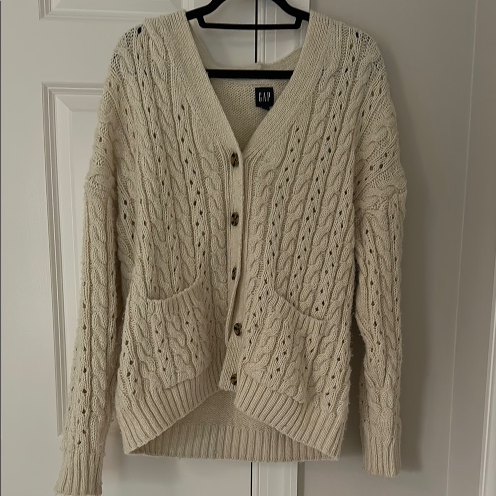 Gap cardigan